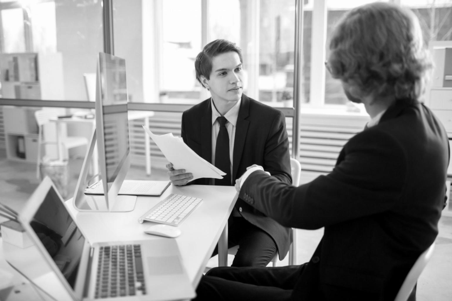 Teamwork bei der Produktoptimierung und Nutzer-Feedback-Analyse